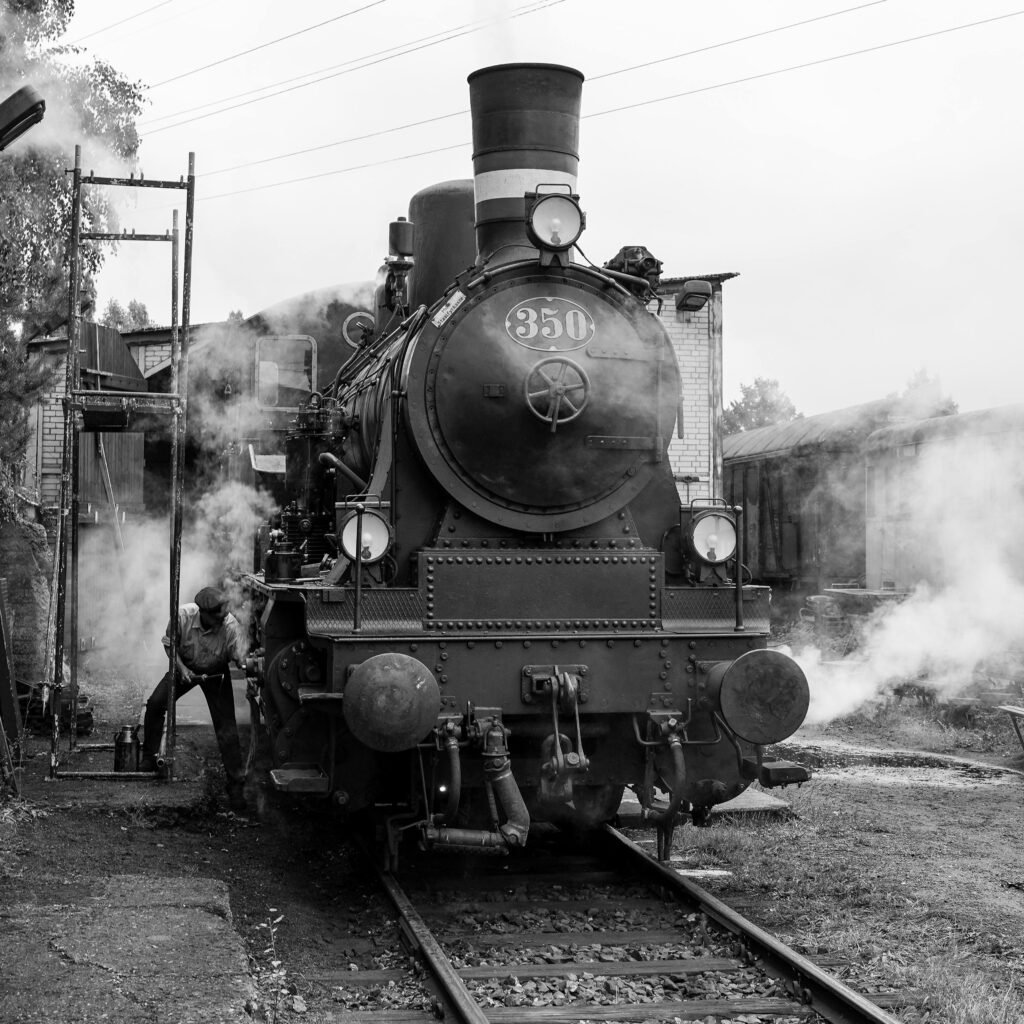 train miniature
